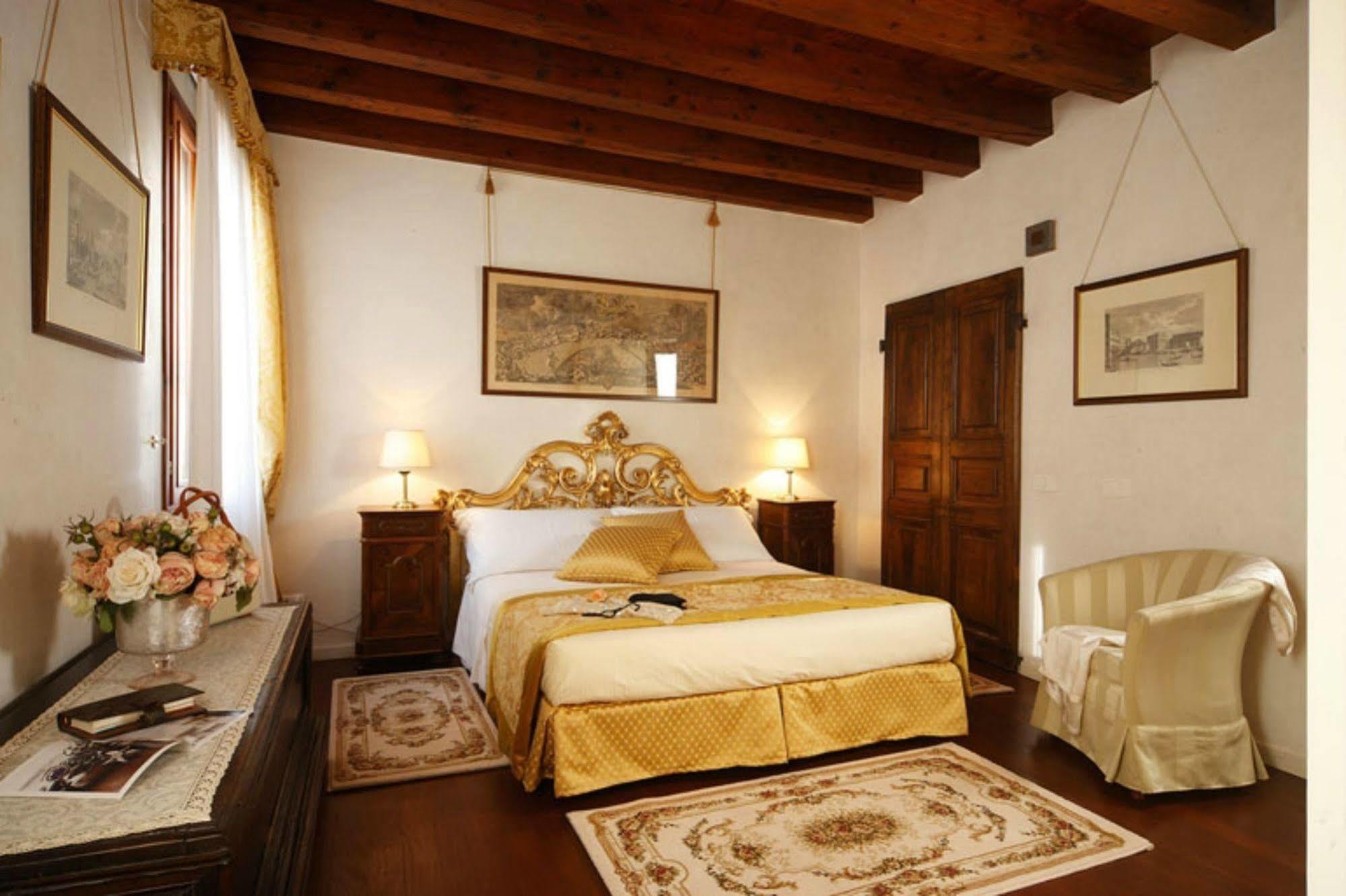 Hotel Al Duca Di Venezia Exterior foto
