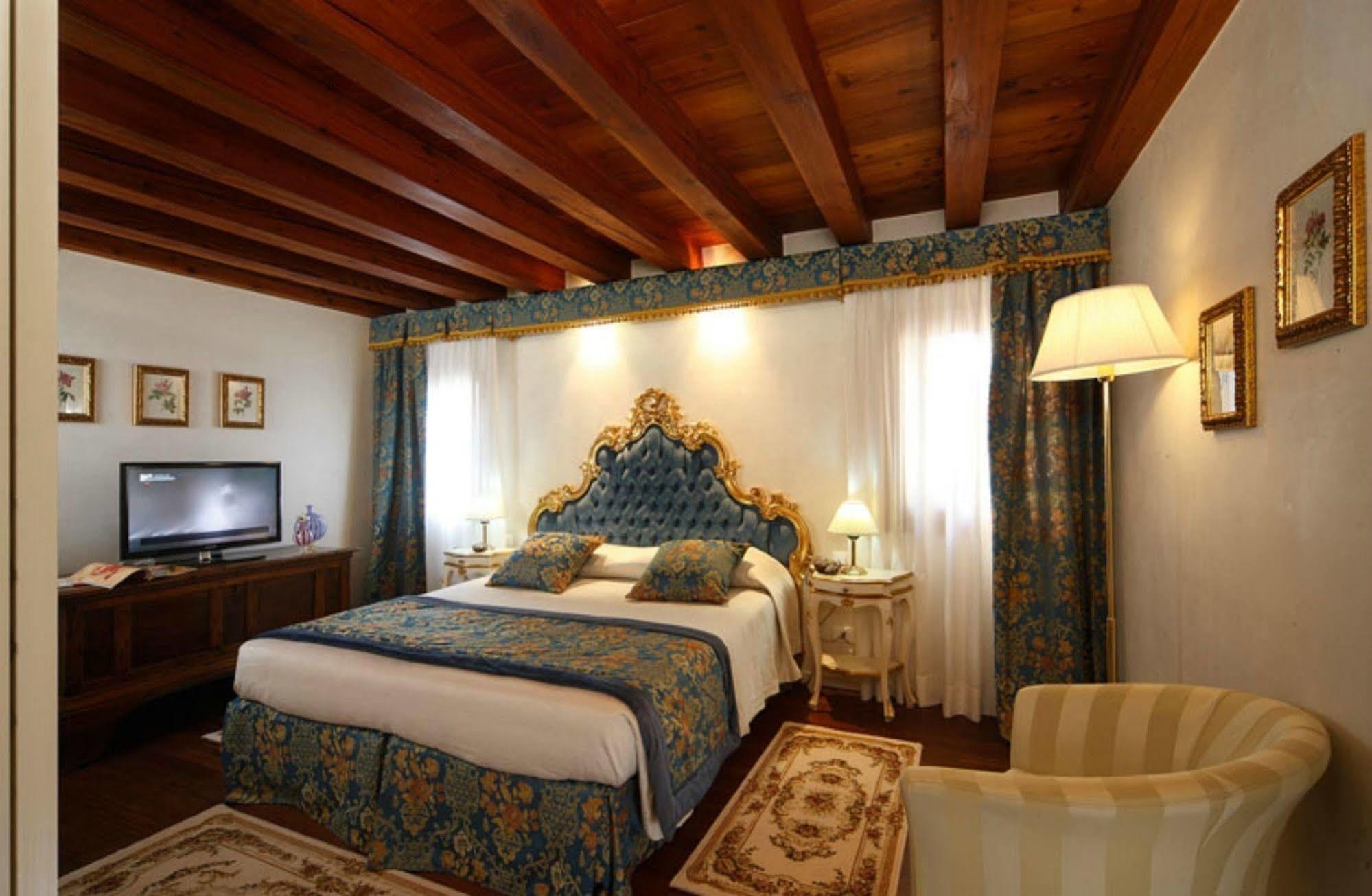 Hotel Al Duca Di Venezia Exterior foto